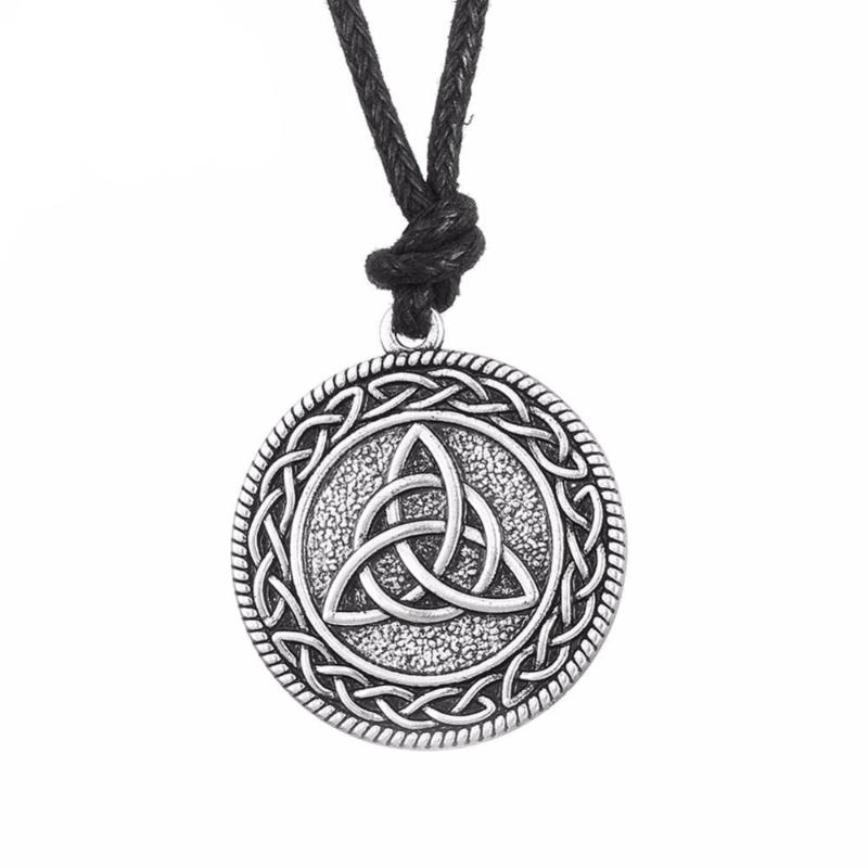 Elliot Necklace